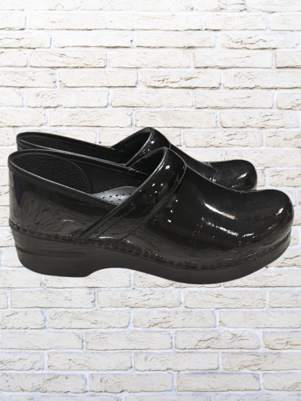DANSKO Professional Black Patent Leather Shoe - Traditional Style - Size 39